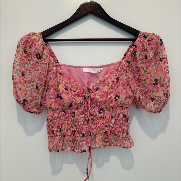 Astr Pink Floral Women's Cropped Top - Picture 1 of 5